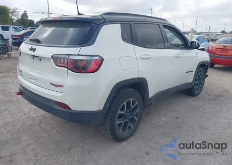 2019 Jeep Compass Trailhawk 4X4 из США, поврежденный, VIN 3C4NJDDB3KT752786